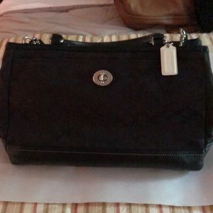 Black Coach bag large handbag with detachablestrap